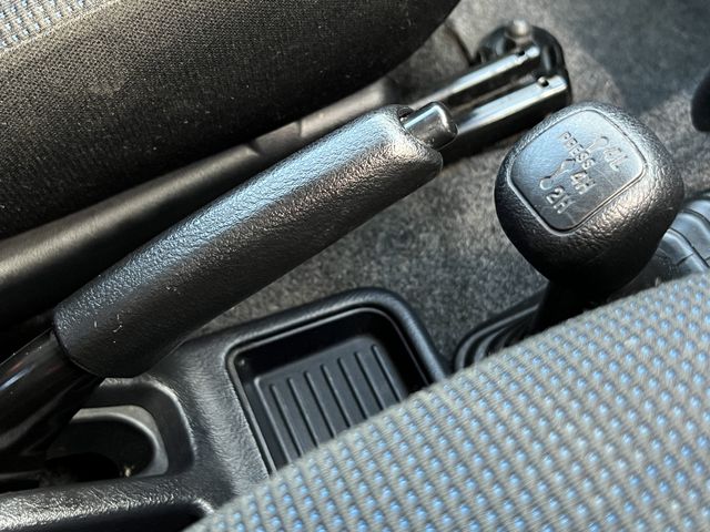 Nissan KIX 2011-01 14529-12
