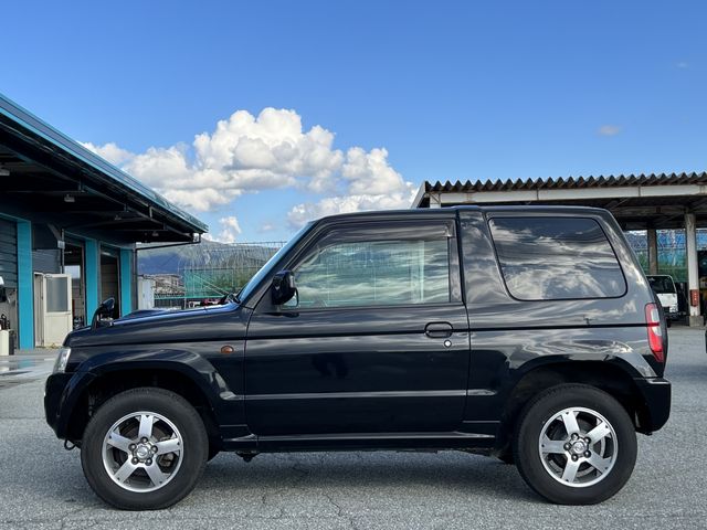 Nissan KIX 2011-01 14529-3