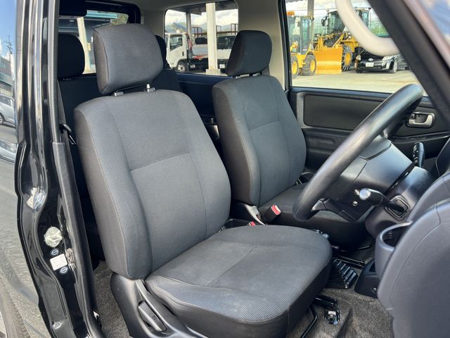 Nissan KIX 2011-01 14529-7