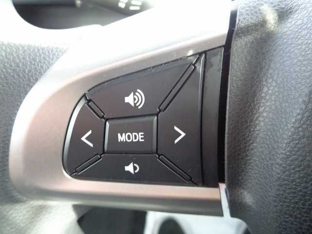 Daihatsu WAKE 2015-11 8100-8