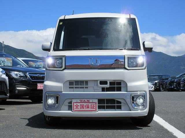 Daihatsu WAKE 2015-11 8100-18