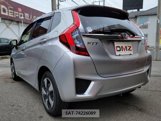 Honda FIT HYBRID 2017-03 304084-4