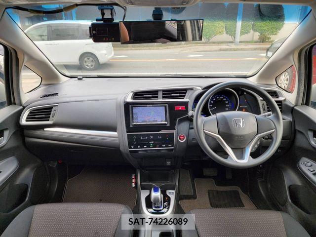 Honda FIT HYBRID 2017-03 304084-14