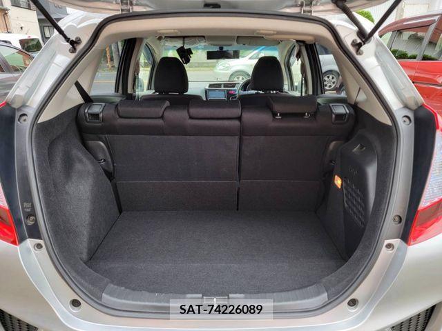 Honda FIT HYBRID 2017-03 304084-13