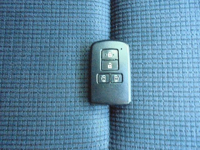 Toyota SIENTA 2016-12 184430-21