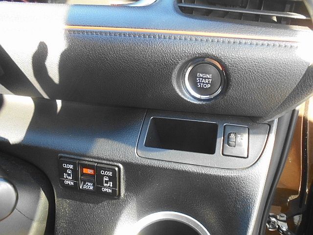 Toyota SIENTA 2016-12 184430-18