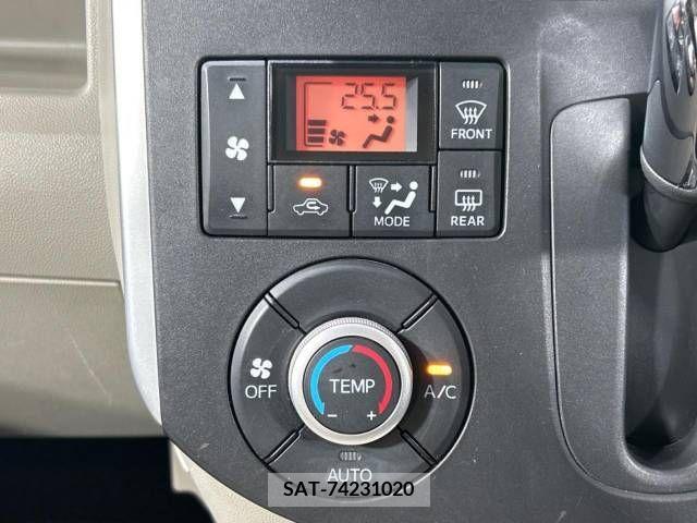Daihatsu TANTO 2014-11 310083-6
