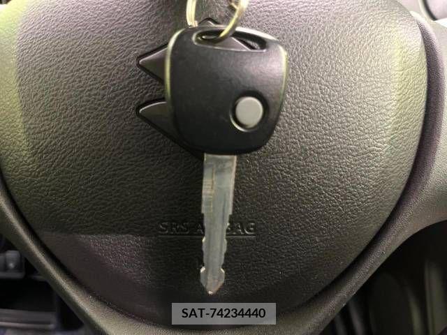 Suzuki ALTO 2019-02 305106-6