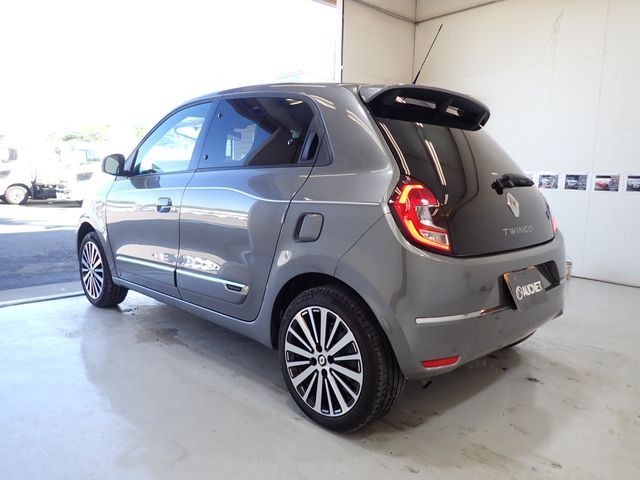 Renault TWINGO 2022-10 11701-2