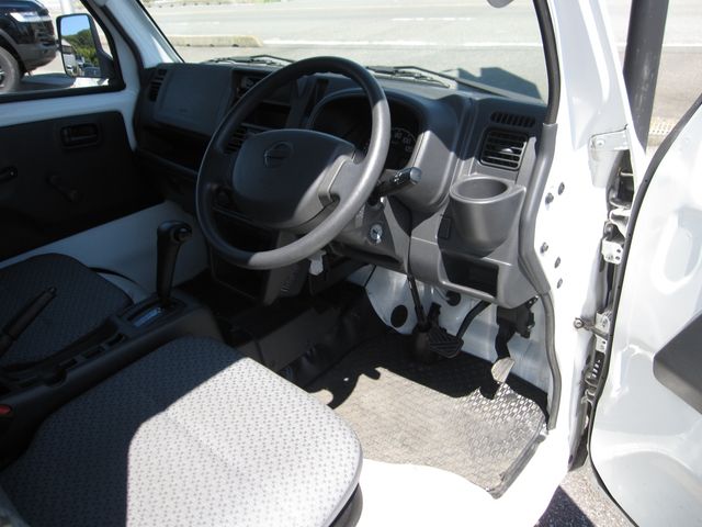 Nissan CLIPPER 2018-07 5670-1