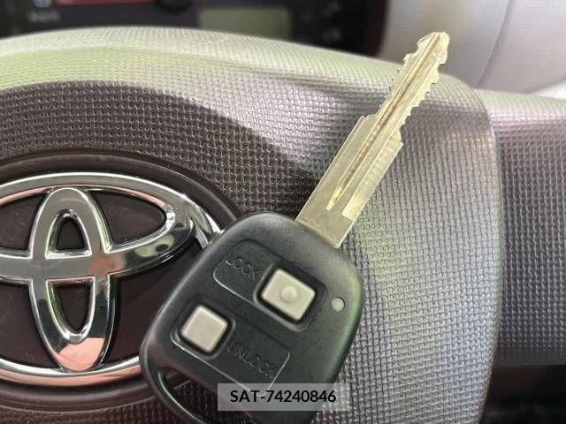 Toyota PASSO 2016-03 281247-7