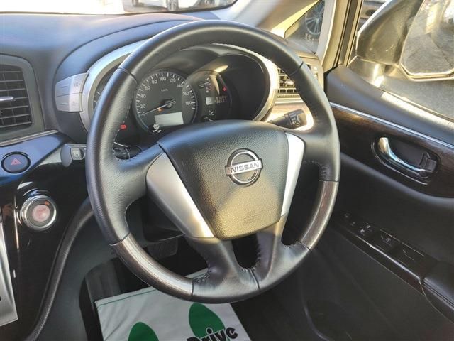 Nissan ELGRAND 2013-02 1633-10