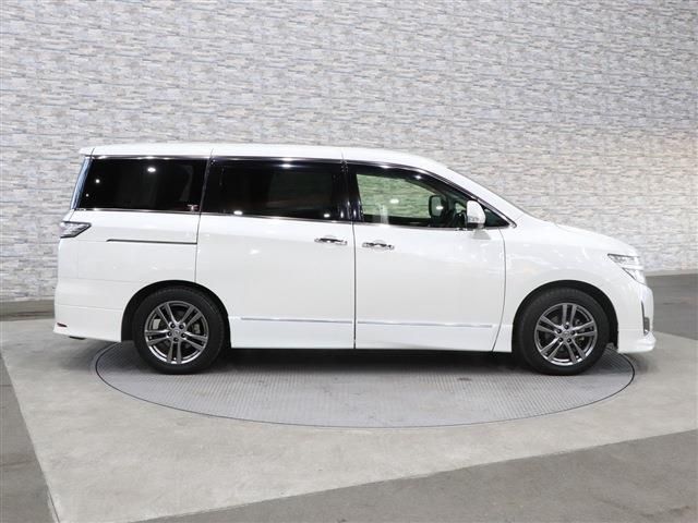 Nissan ELGRAND 2013-02 1633-5