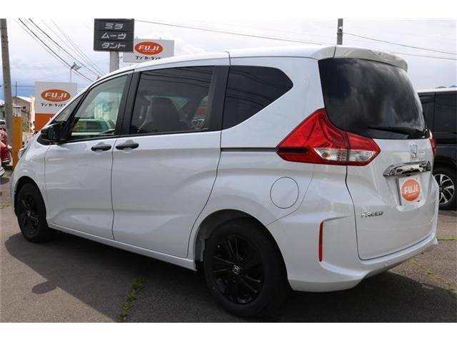 Honda FREED 2022-11 5324-1