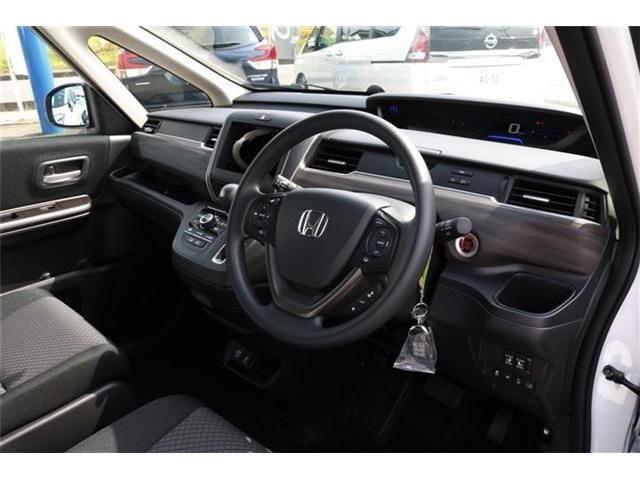 Honda FREED 2022-11 5324-4