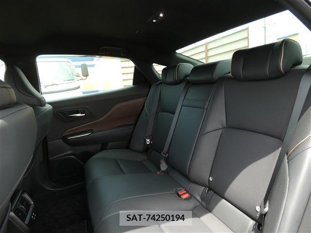 Toyota CROWN 2022-09 297733-25