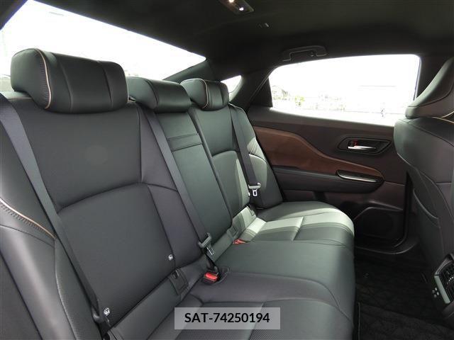 Toyota CROWN 2022-09 297733-7