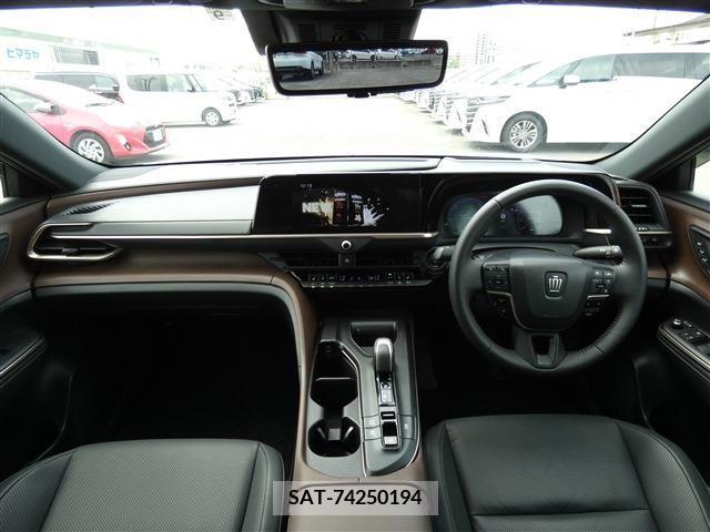 Toyota CROWN 2022-09 297733-4