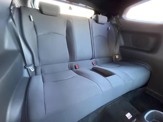Toyota YARIS 2021-05 18815-10