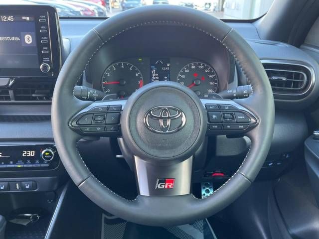 Toyota YARIS 2021-05 18815-8