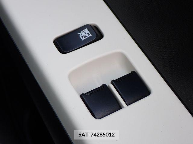 Suzuki ALTO 2017-01 305063-8
