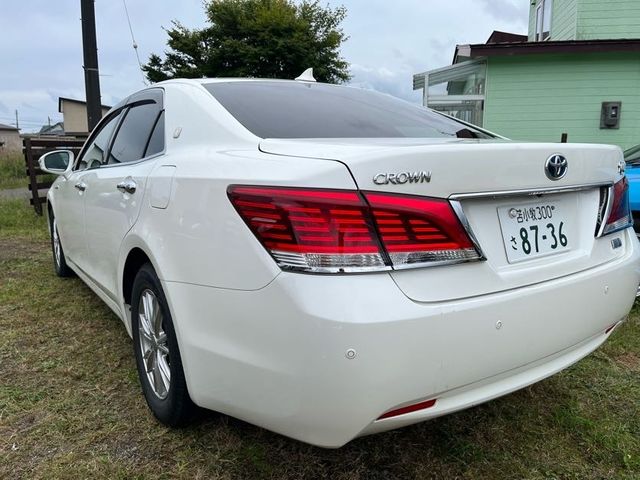 Toyota CROWN SEDAN 2013-02 10851-6