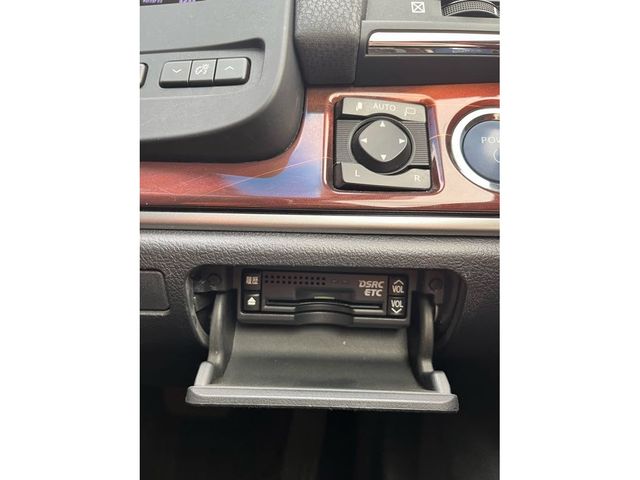 Toyota CROWN SEDAN 2013-02 10851-17