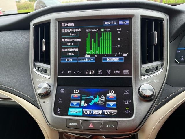 Toyota CROWN SEDAN 2013-02 10851-15
