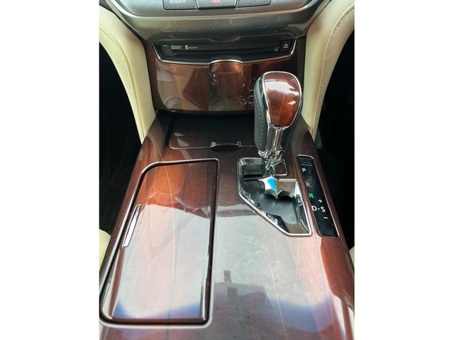 Toyota CROWN SEDAN 2013-02 10851-16
