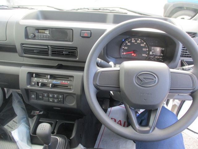 Daihatsu HIJET TRUCK 2023-06 14549-16