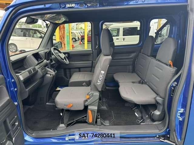 Honda N-VAN 2023-10 307967-4