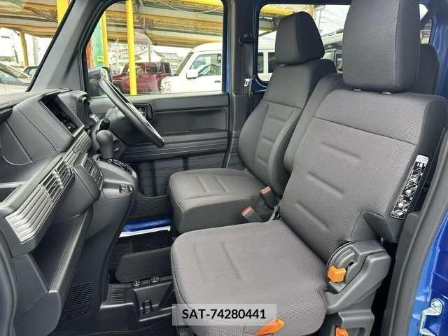 Honda N-VAN 2023-10 307967-2