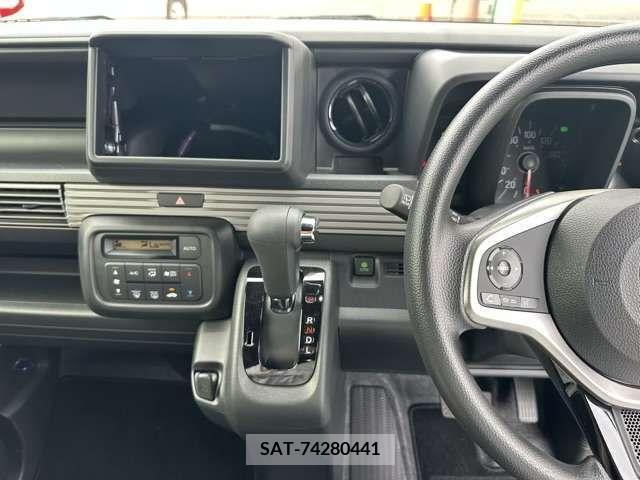 Honda N-VAN 2023-10 307967-12