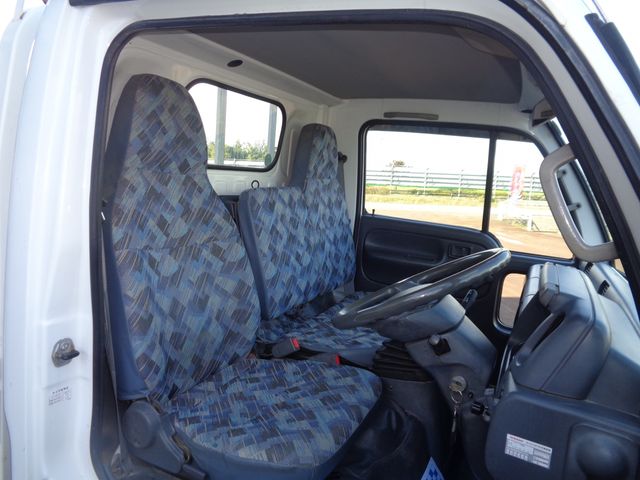 Nissan ATLAS 2000-01 196538-7