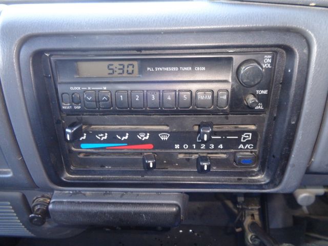 Nissan ATLAS 2000-01 196538-9