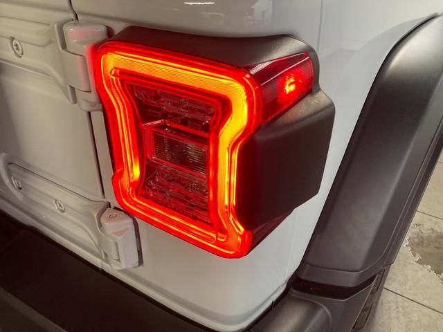 Jeep WRANGLER 2019-11 17682-8