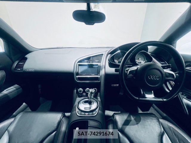 Audi R8 2010-12 224947-1
