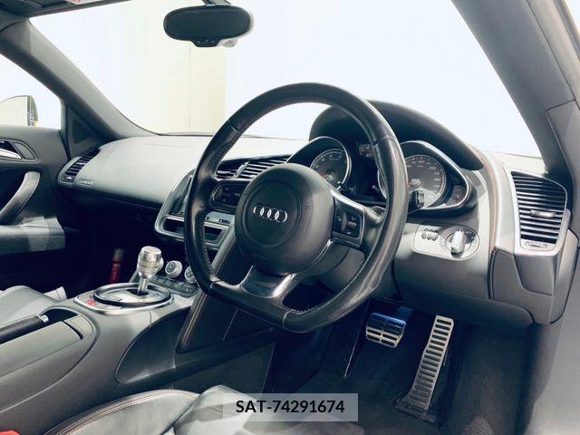 Audi R8 2010-12 224947-18