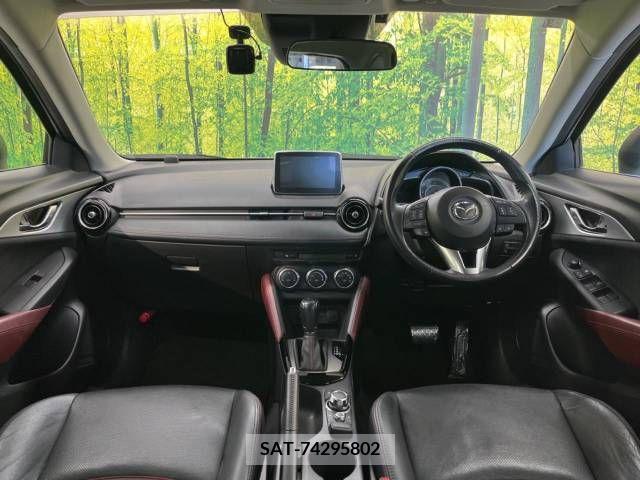 Mazda CX-3 2016-03 211680-1