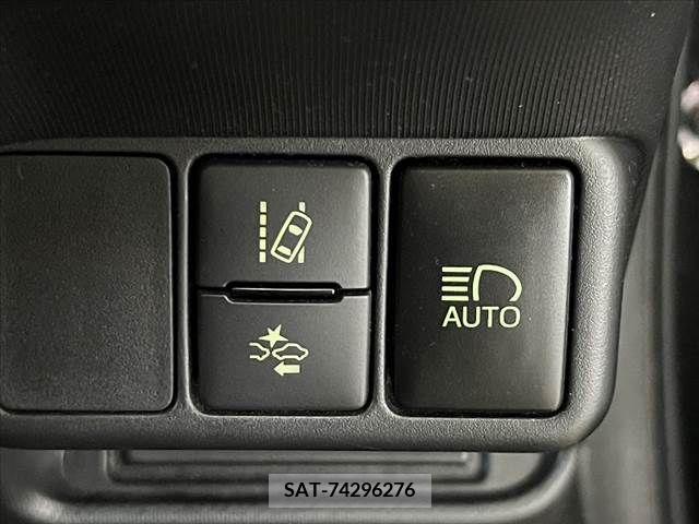 Toyota AQUA 2016-05 260426-3