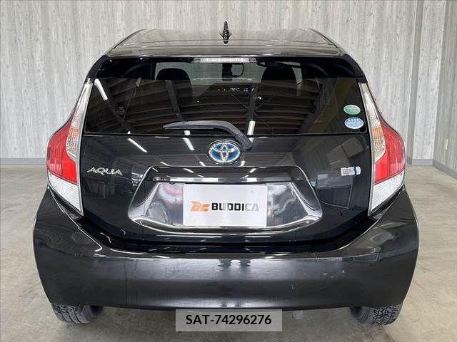 Toyota AQUA 2016-05 260426-12