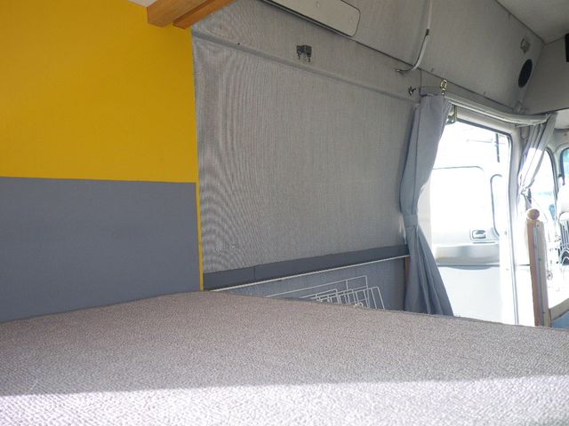 Isuzu ELF UT 2000-01 450-15