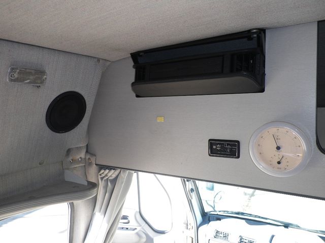 Isuzu ELF UT 2000-01 450-12