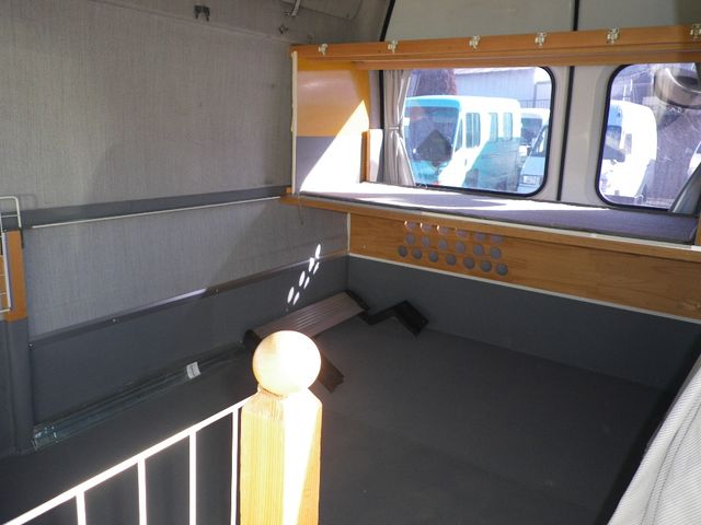 Isuzu ELF UT 2000-01 450-16