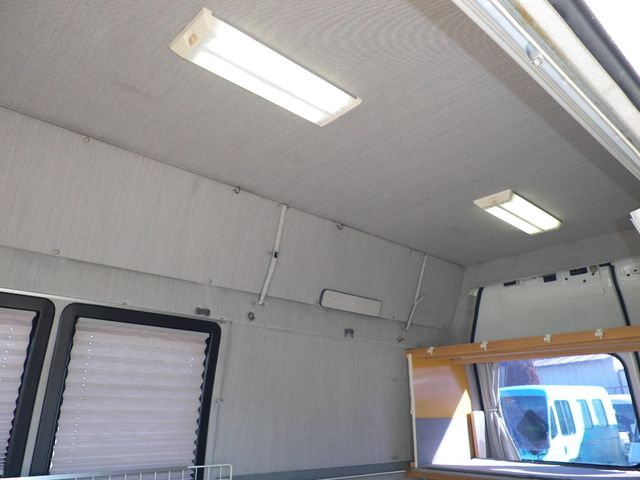 Isuzu ELF UT 2000-01 450-19