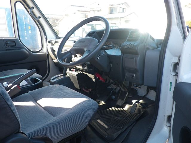 Isuzu ELF UT 2000-01 450-4
