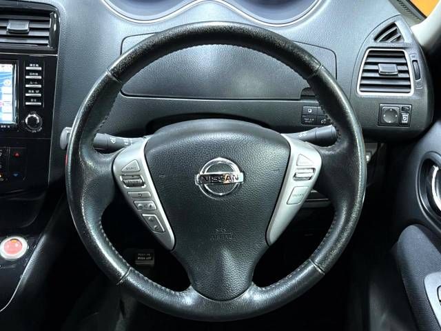 Nissan SERENA 2013-06 196682-11