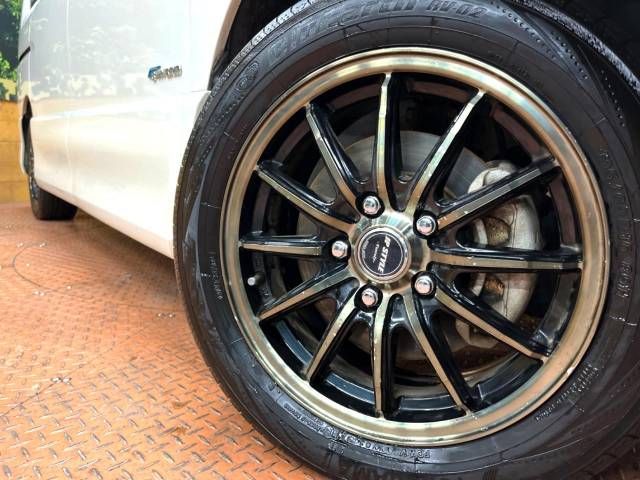 Nissan SERENA 2013-06 196682-13