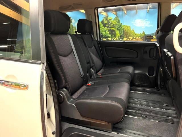 Nissan SERENA 2013-06 196682-9