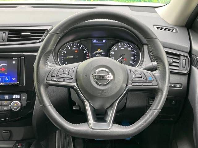 Nissan X-TRAIL 2019-02 10550-11